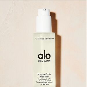 Alo Yoga Best-selling Enzyme Facial Cleanser (NIB/SEALED)